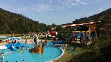 Deputatın obyektindən yeni tələb: Giriş 5 manat