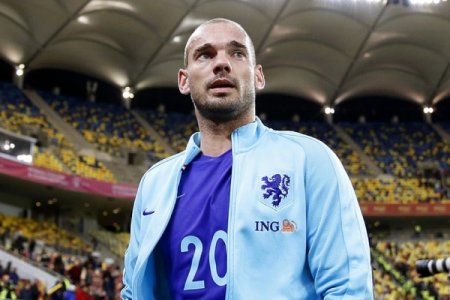 Şneyder karyerasını başa vurub