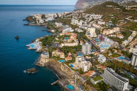 Ronaldo bu şəhərdə yeddi mərtəbəli bina aldı