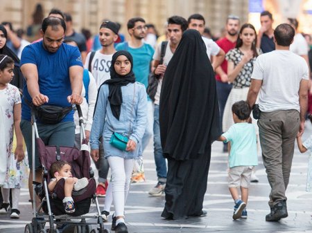 Ərəblərdən sonra çinlilərin ümidinə qalan turizm: Qiymət onları da ölkədən qaçıracaq