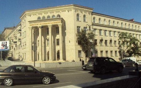 İncəsənət Universitetində ŞOK – 30-dan çox müəllim qovuldu - ADLAR