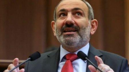 Paşinyanın Los-Ancelesə səfəri zamanı İLGİNC OLAY - havaya 