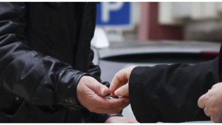 Varlısı çox varlı, yoxsulu çox yoxsul olan ölkə