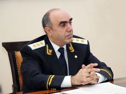 Zakir Qaralova sözü olanların NƏZƏRİNƏ