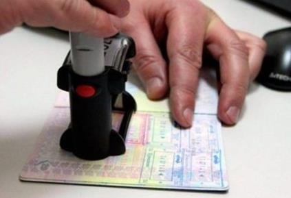 Azərbaycanda müvəqqəti yaşamaq icazəsi necə alinacaq?