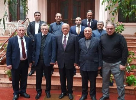 Keçmiş nazirin “yoxsul” komandası siyasi qüvvəyə çevriləcəkmi?