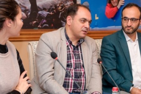 Həmin məmurlarla Bakıda nahar masası arxasında görüşdük..-David Alaverdiyan