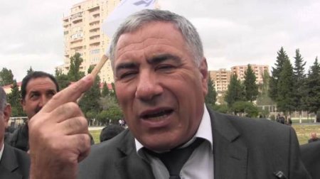 Hafiz Hacıyev icra başçısı olan qohumu haqda: 