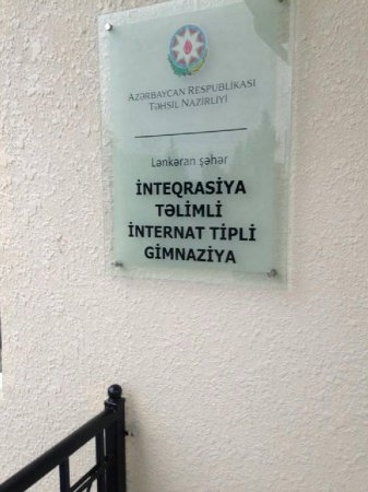 Gimnaziyanı ailə podratı ilə idarə edirlər-LƏNKARANDA