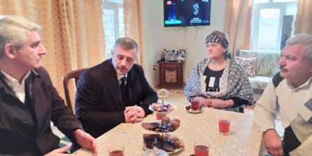 Ziya Əliyev seçicilərlə görüşlərə şəhid  ailələrini ziyarətlə başlayıb