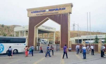 Gömrükdə “vahid pəncərə”: Asan keçidi kimlər dolaşığa salır?