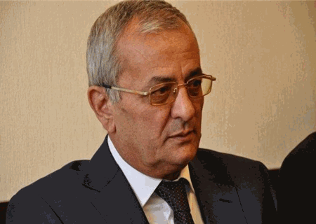 İsgəndər Həmidov vəfat edib