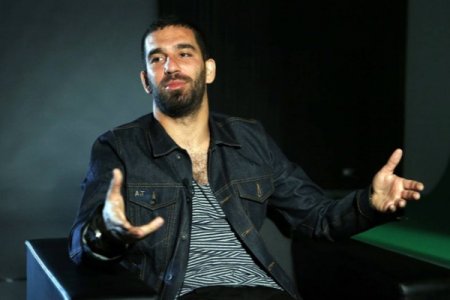 Arda Turan futboldan gedir