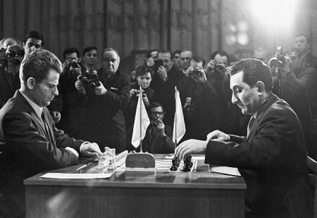 Şahmat dühası – onun fransız xanımla ailə qurması üçün Fransa prezidenti Po ...