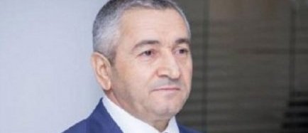 Adil Vəliyevin qum karxanası biznesi...