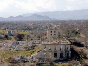 Qarabağda qondarma “seçkilərin” favoritləri: “Bir qarış da olsun torpaq ver ...