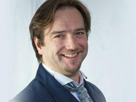 Rusiyalı aktyor koronavirusa yoluxub