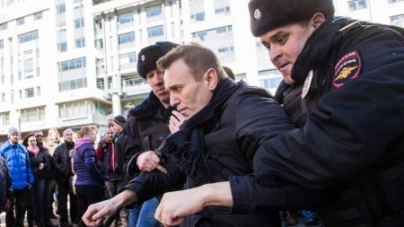 Aleksey Navalnı skandalı: Putinin başağrısı, yoxsa “maşası”? - TƏHLİL