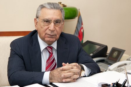 Mehdiyev gedir, onlar gəlir