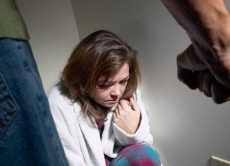 “Evdə qal”ıb döyülənlər: Sığınacağa nə qədər qadın aparılıb?