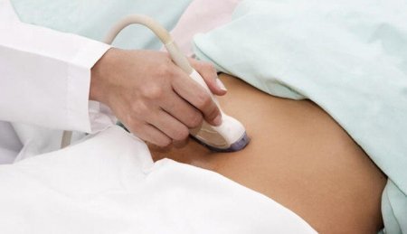 Özəl klinikada bakirə qızı nişanlısının yanında hamilə çıxardılar - Bakıda  ...