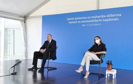 “Bəs nə oldu, o vaxt KTMT pis idi, sən onu təhqir edirdin, indi qaçıb onun  ...