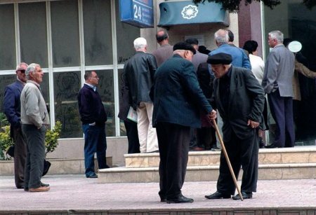 Azərbaycan niyə “üzən pensiya yaşı”na keçmir? - AKTUAL