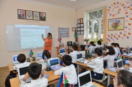 Məktəblərlə bağlı qərar niyə gecikir? - Nə baş infksionist, nə də İctimai Ş ...