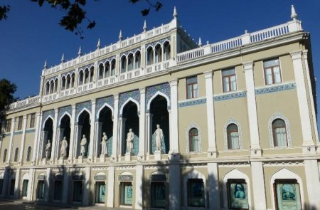 AMEA-nın Ədəbiyyat Muzeyində 221 min manatlıq tenderi kimlər udub? - FOTOFA ...