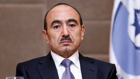 Əli Həsənov “Əliyevlərlə 10950 gün” kitabını yarımçıq saxladı - SƏBƏB