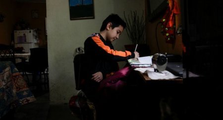 Ölkədə təhsil böhran yaşayır... - nazirlik 