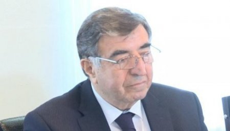 Əhməd Əhmədzadə özünün onunla əvəzlənməsini istəyib