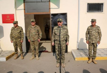 Baş Prokuror və Hərbi Prokuror cəbhəboyu zonada yerləşən hərbi hissələrdə o ...