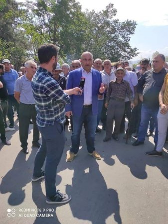 Kaxa Okriaşvili Bolnisinin Arxlı kəndində azərbaycanlı seçicilərlə görüşdü