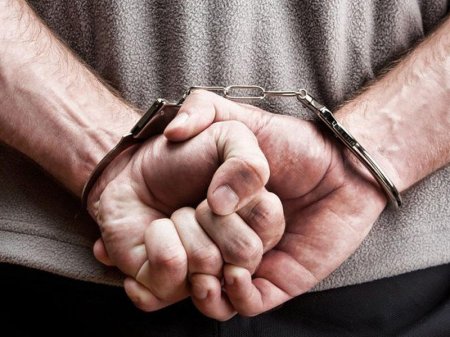 4 qardaşdan narkotik götürüldü