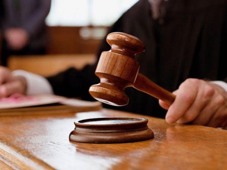 Rüşvət almaqda ittiham olunan DSX zabitlərinin məhkəməsi başlayır