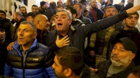 Moskvada Paşinyana əvəz axtarırlar: - Nikol Kremlin bütün şərtlərinə hazırd ...