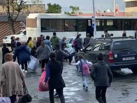 “18 yaşına çatmış erməni gənclər Azərbaycan Ordusunda hərbi xidmət keçəcəkl ...