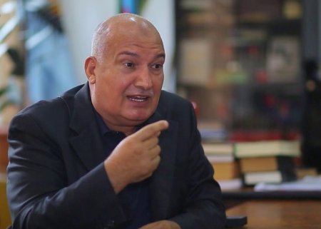 “Məmurlara nəzarət gücləndirilməlidir” - Partiya sədri