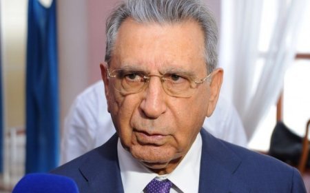 Mehdiyev ayaqda qalmağın yolunu özünümüdafiədə və əks-hücumda görür - TƏHLİL
