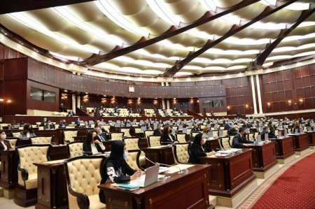 Parlament partiyalarına ayrılan büdcə vəsaiti - VHP məbləğdən narazıdır, qalanlar razı...