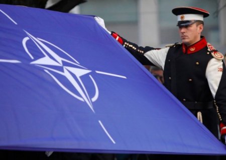 NATO qoşunları Əfqanıstandan çıxarılmayacaq