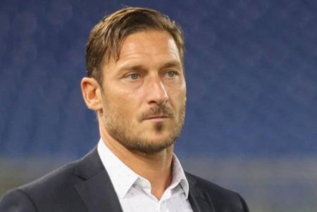 Totti rəsmən agent oldu