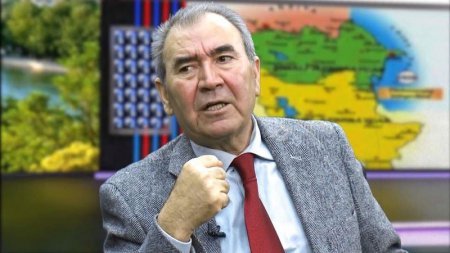 Cəmil Həsənlinin virtual müxalifliyi: - Yaxud özünü təkzib edən zorən siyasətçi