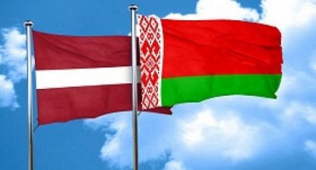 Latviya ilə Belarus arasında qalmaqal: Bayraq dəyişdirildi, diplomatlar ölk ...