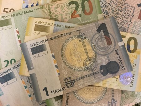 Azərbaycanda devalvasiyanın ilk göstəricisi ortaya çıxıb: Manat dəyərdən dü ...