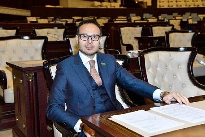 Deputat Ramil Həsənov moldovalı biznesmenin qızını Bakıda evində gizlədir?  ...